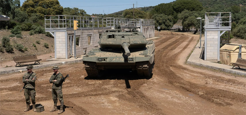Шесть боевых танков 2А4 «Леопард» находятся в порту Сантандер для отправки в Украину