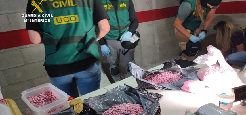 В Испании ликвидировала преступная организация, торговавшая розовым кокаином, спрятанным в трехмерных изображениях