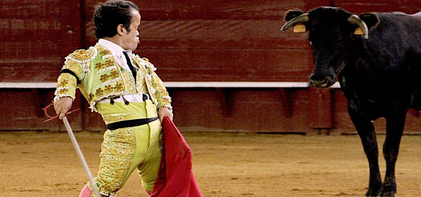 В Испании запрещена коррида для людей с карликовостью