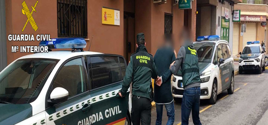 Полиция Севильи две операции с многочисленными арестами и конфискацией наркотиков