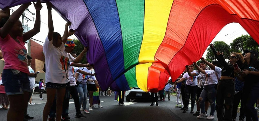 Количество сообщений ненависти против негетеросексуальных испанцев увеличилась вдвое за четыре года