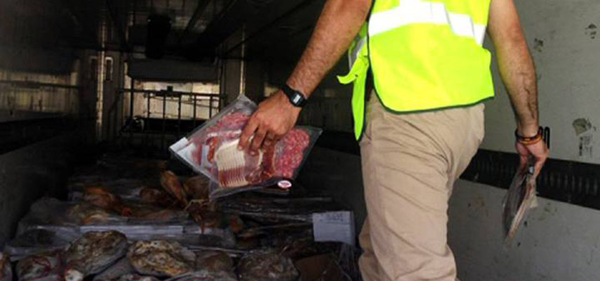 Полиция конфисковала большое количество просроченных продуктов питания по всей Испании