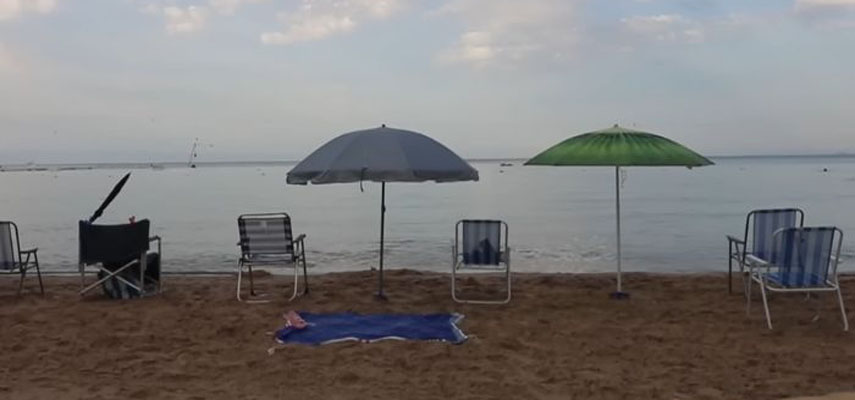 Битва между туристами и местными жителями за лучшие пляжные места в Бенидорме