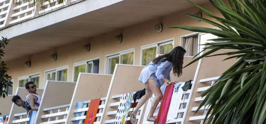 Туристы из Магалуфа оштрафованы на 36 тысяч евро за лазание по балконам отелей