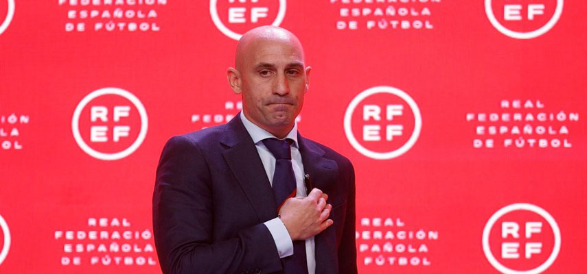 Глава испанской футбольной ассоциации Рубиалес сделал резкий разворот: «Я не уйду в отставку»