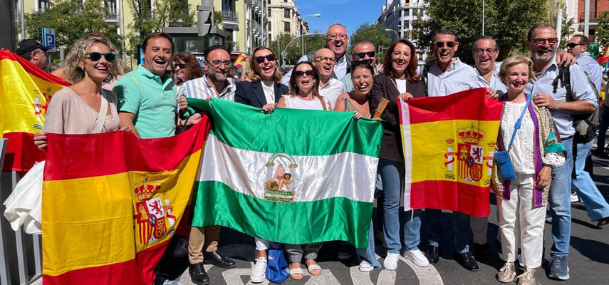 В Испании объединились 40 000 человек, протестуя против амнистии каталонских сепаратистов
