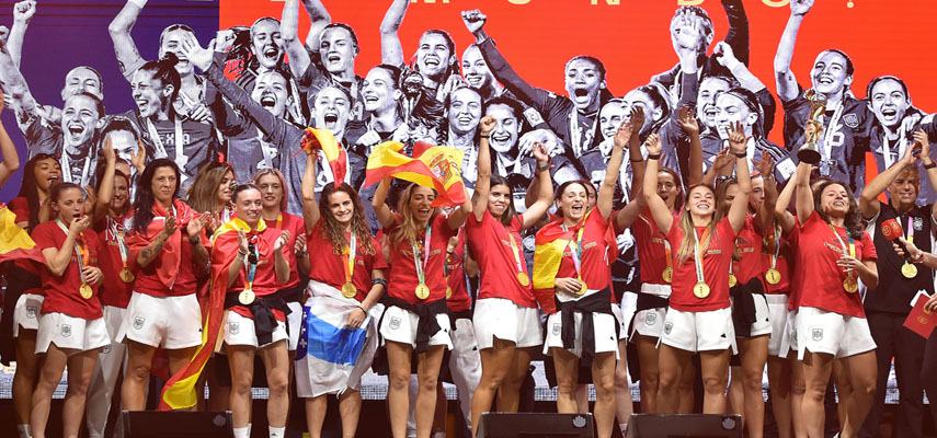 Футболистки-чемпионы мира Испании заявили федерации, что не будут играть за сборную