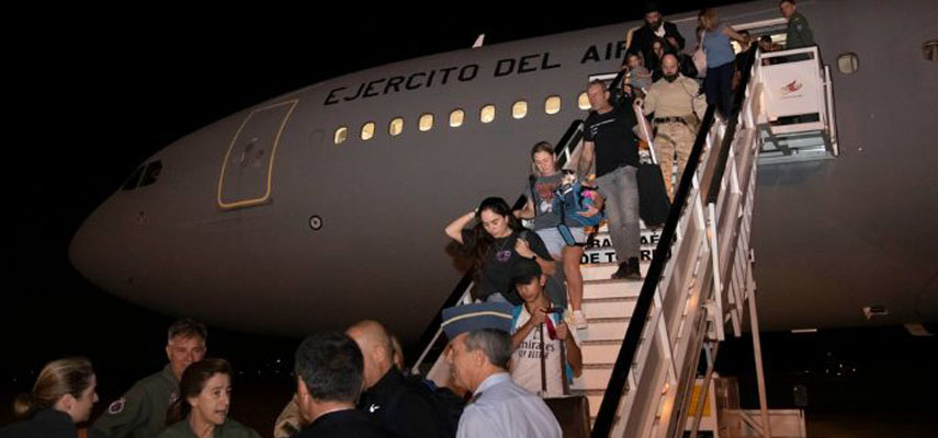 Застрявших испанских граждан эвакуировали из охваченного войной Израиля