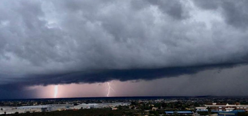 Атлантический шторм приближается к материковой части Испании