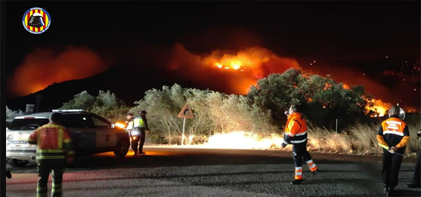 Лесной пожар Монтичелво опустошил более 1400 гектаров и вынудил эвакуировать более 600 человек в Валь д'Альбайда и Сафор