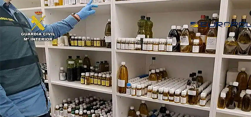 Полиция арестовала 11 человек и конфисковала более 5000 литров фальсифицированного оливкового масла