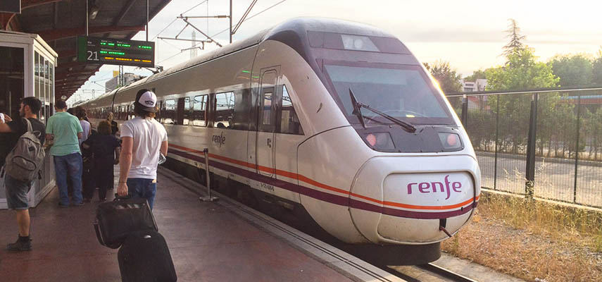 Renfe предлагает беспроцентную схему оплаты железнодорожных билетов