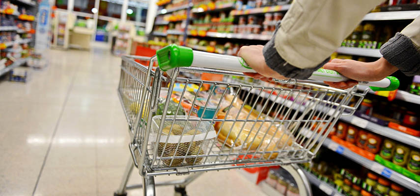 Испания совершает революцию в продовольственной помощи с помощью банковских карт в супермаркетах