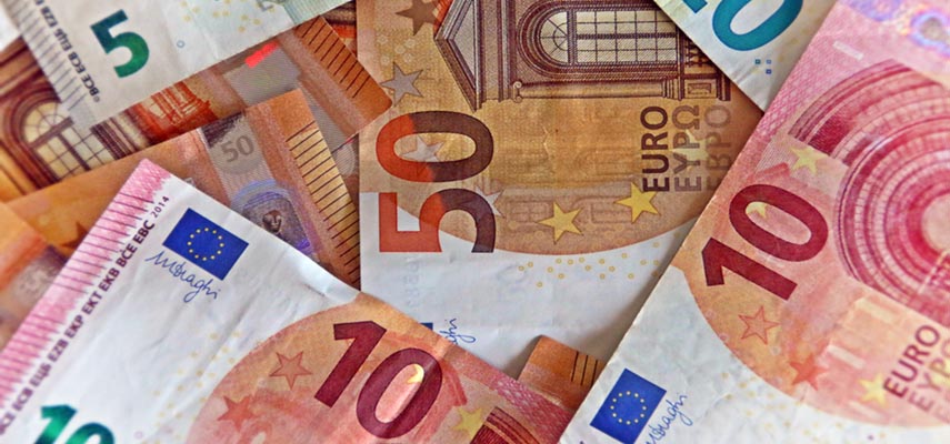 Мандат ЕЦБ предусматривает выпуск Испанией банкнот номиналом около 424,2 млн евро по 10 евро